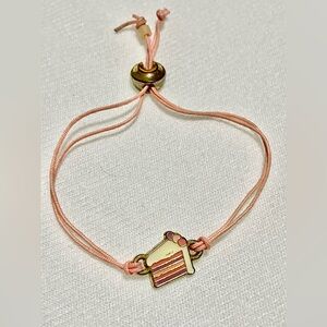 ♥️Free in your bundle♥️ Kids Pink Cake Charm Bracelet